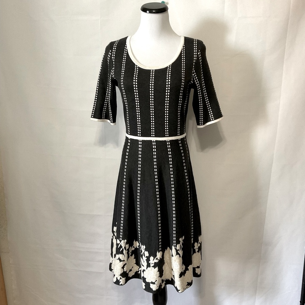 Gabby Skye sweater dress size medium